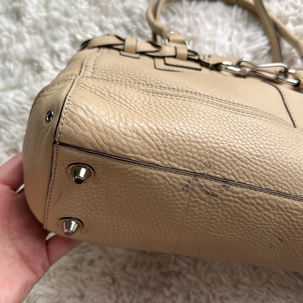 🆕‎ Coach Hamptons Satchel - Picture 5 of 10